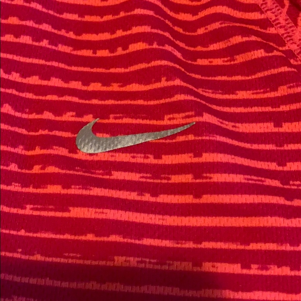 Nike Running Performance Shirt - Picture 2 of 5